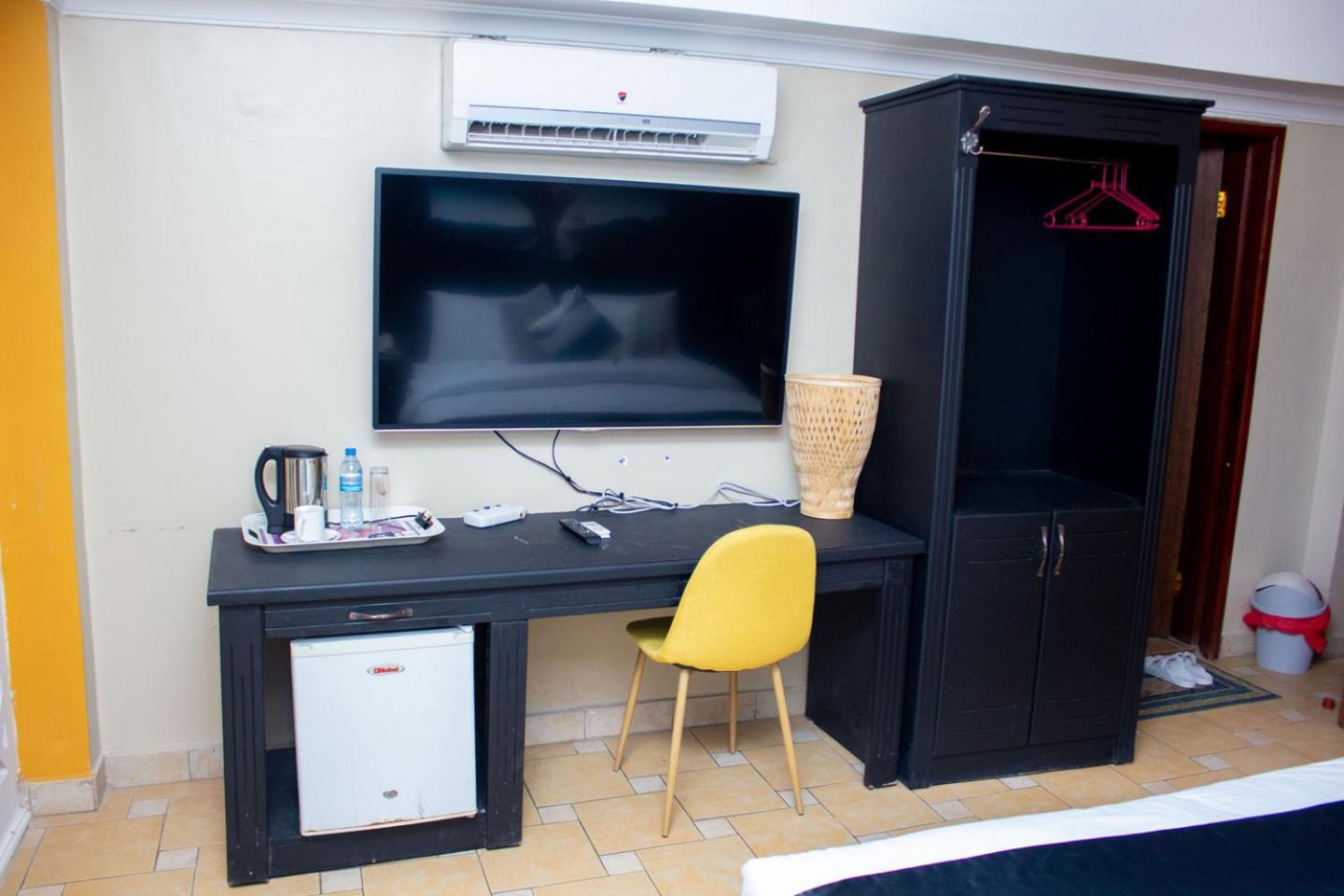 Hotel Kingdom Mwanza Extérieur photo
