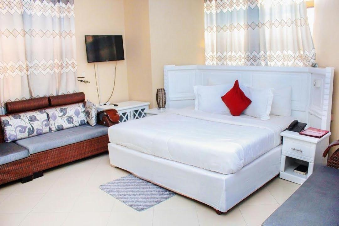 Hotel Kingdom Mwanza Extérieur photo